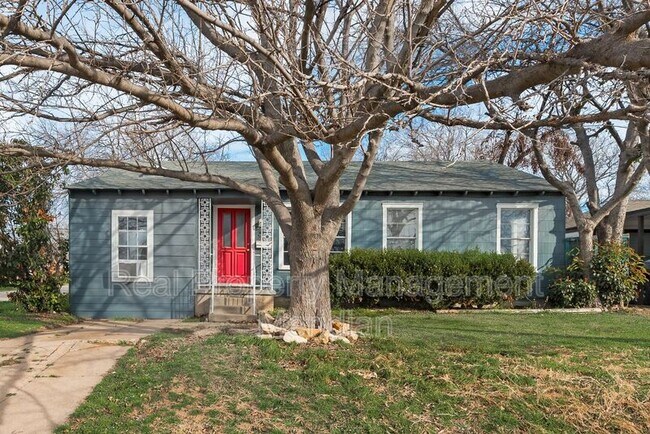 Building Photo - 5036 Curzon Ave