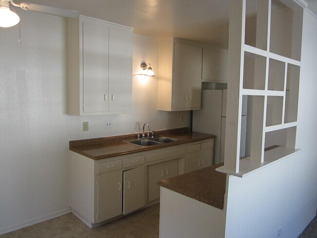 Building Photo - 6308 Milton Ave