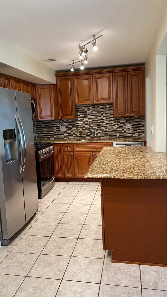 Foto del edificio - 9S110 Lake Dr