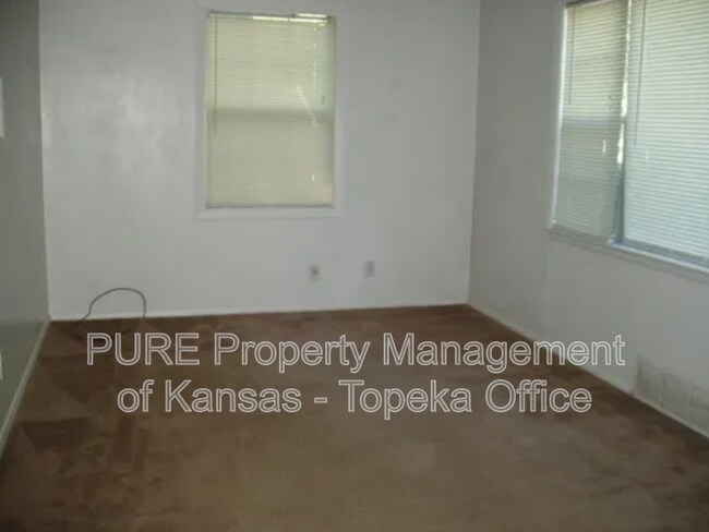 Building Photo - 2412 SW Seabrook Ave