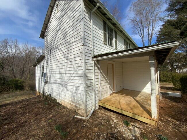 Building Photo - 499 Front St