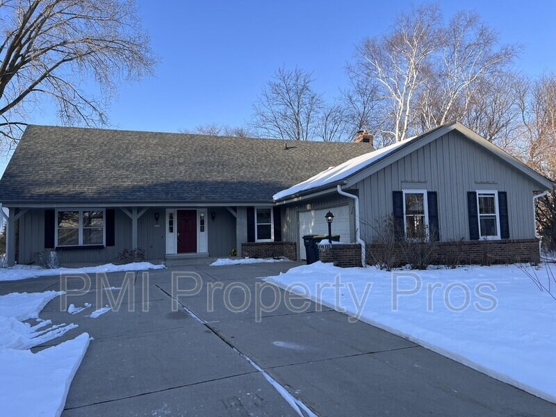 Primary Photo - 3204 Chateau Ct