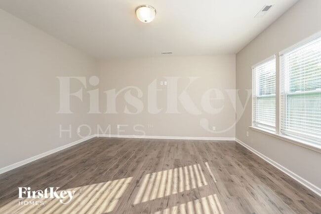 Building Photo - 2377 Dukes Hollow Ct