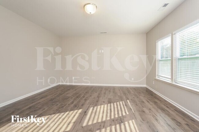 Foto del edificio - 2377 Dukes Hollow Ct