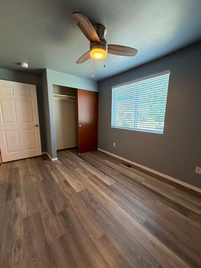 Foto del edificio - 16651 Greenleaf Ave SE
