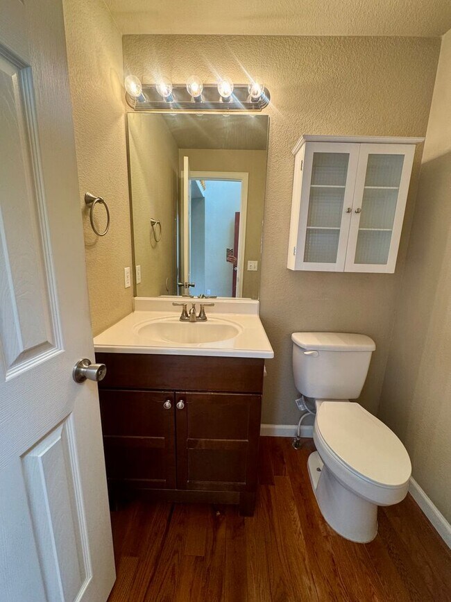 Foto del edificio - 5 Bedroom Home in Stetson Hills