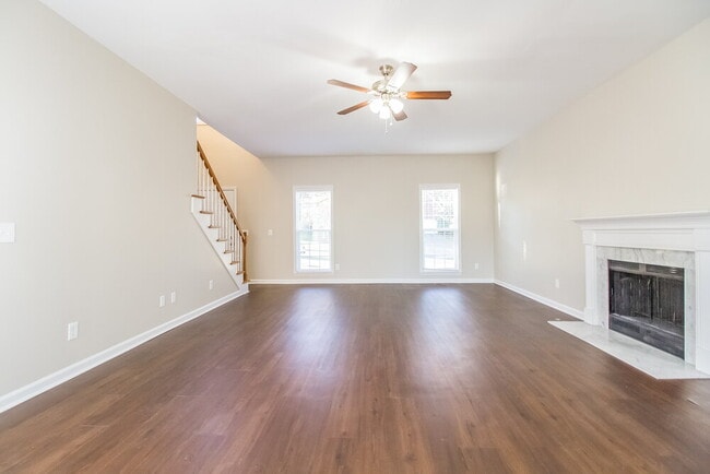 Building Photo - 128 Cedar Forest Dr