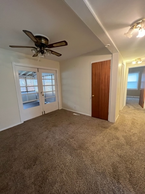 Building Photo - 227 Beeler Dr