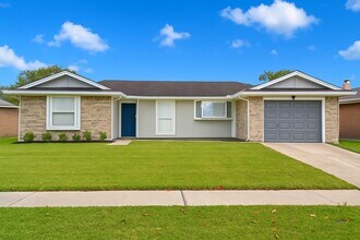 Building Photo - 906 Dixie Dr