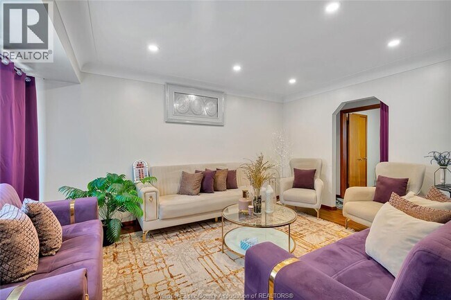 Photo du bâtiment - 1284 Dot Ave