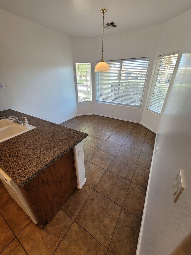 Foto del edificio - Beautiful 3/2 for Rent in Avondale-MM