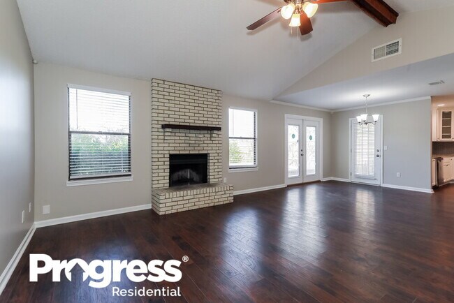 Foto del edificio - 4423 Huntington Forest Blvd