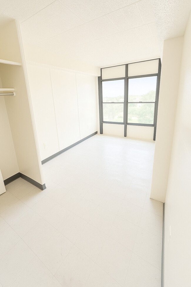 Building Photo - Midtown Plaza Apartments