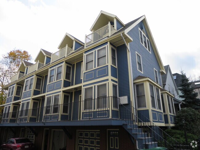 Building Photo - 26 Thorndike St