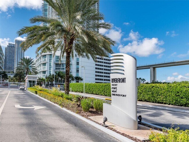 Foto del edificio - 90 SW 3rd St