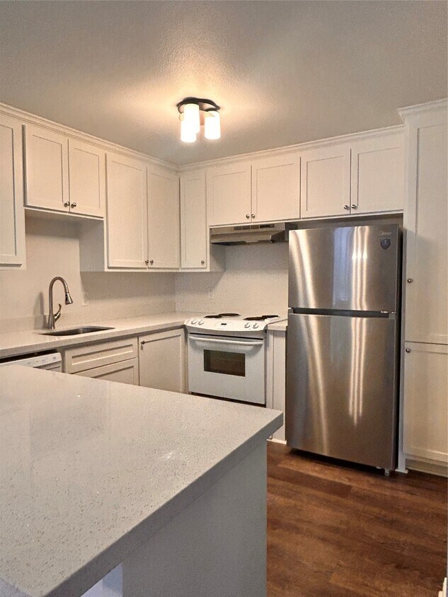 Foto principal - 909 Silber Rd