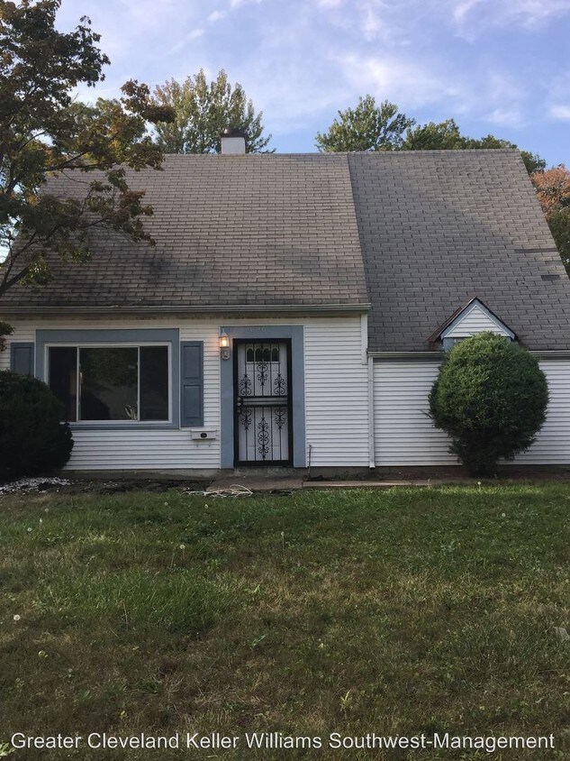 20201 Butternut Ln, Warrensville Heights, OH 44128 House Rental in