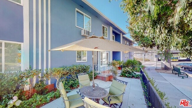 Foto del edificio - 11284 Montana Ave