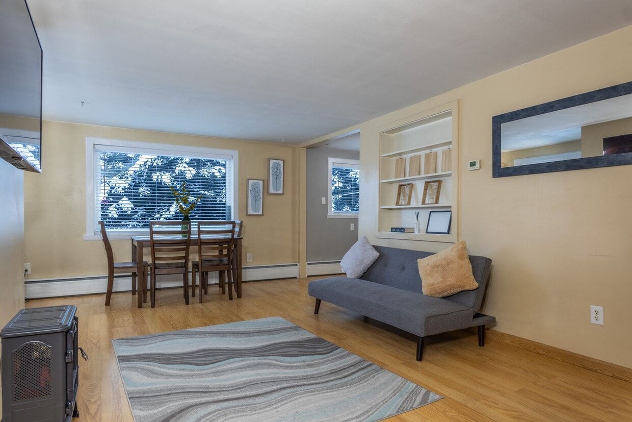 Primary Photo - Old Airport Road 4751-VS