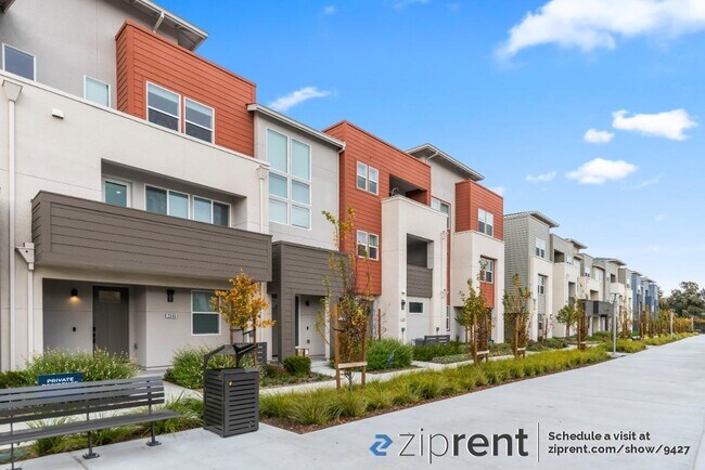 Building Photo - 2942 Lamory Pl