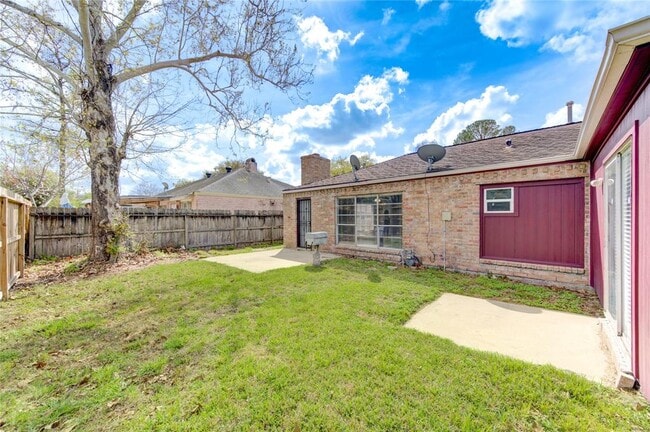 Building Photo - 10534 Evesborough Dr