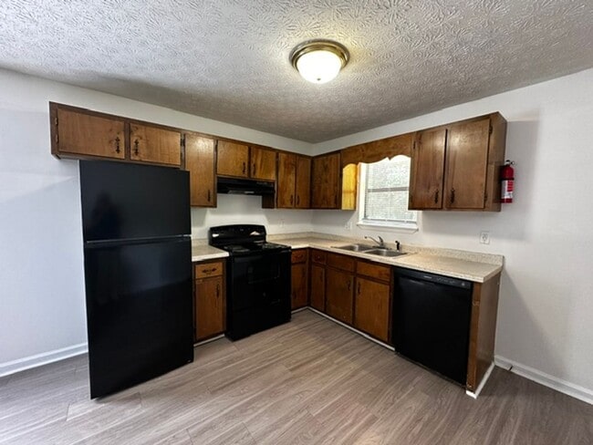 121/123 Lake Dr - 121/123 Lake Dr Apartment
