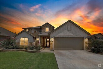 Building Photo - 805 Karst Cv