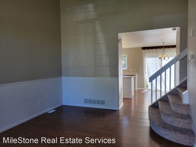 Building Photo - 6 br, 3.5 bath House - 3335 Bareback Drive