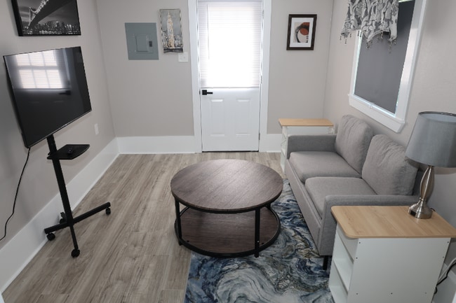 Building Photo - 4119 Lasalle St