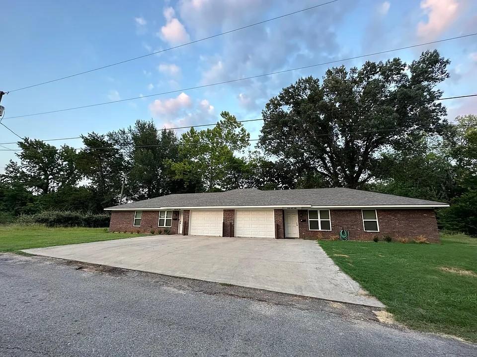 Primary Photo - 218 Cheek St