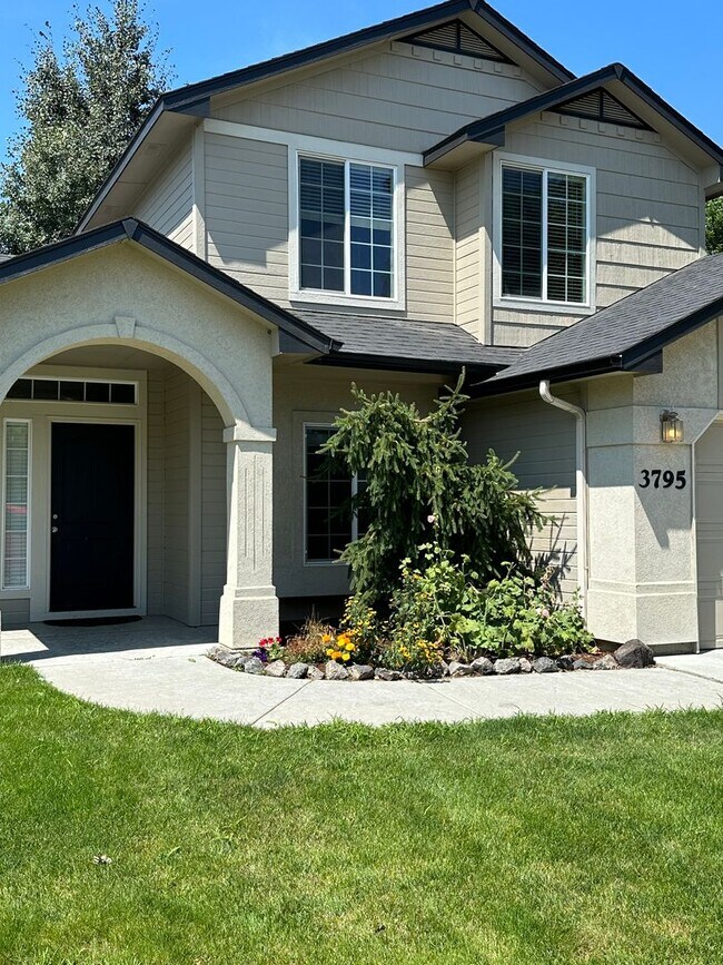 Foto del edificio - 3795 N McKinley Pk Ave