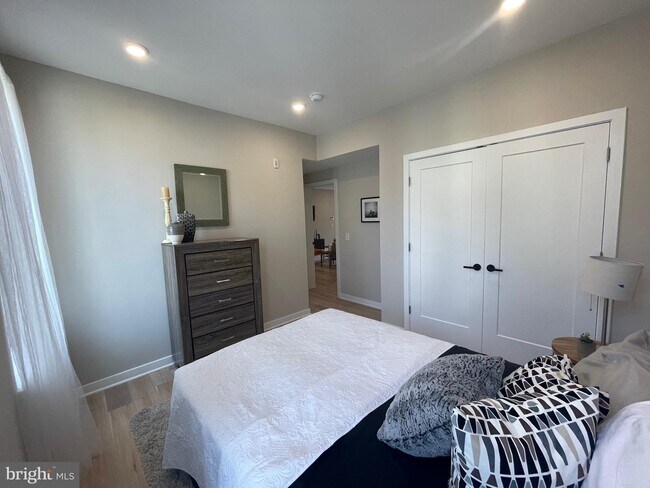 Foto del edificio - 3712 Midvale Ave