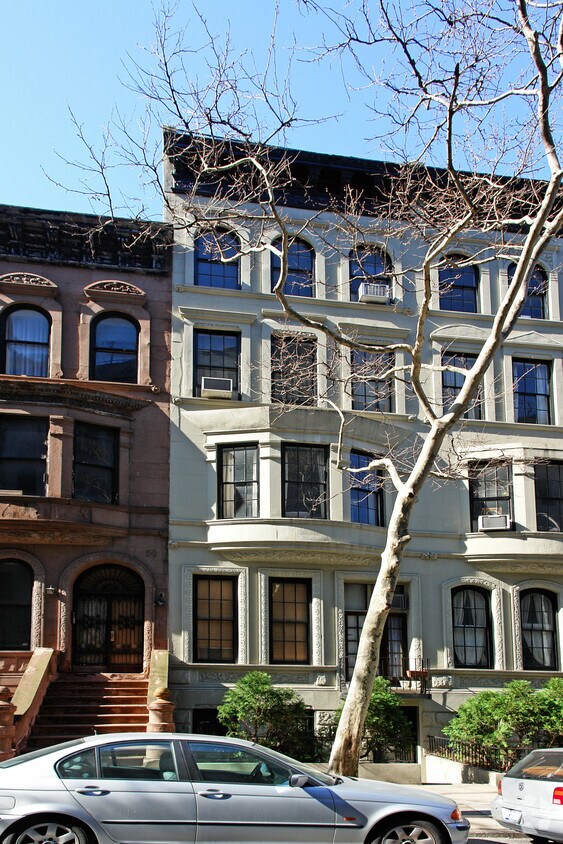 Foto del edificio - 18 W 83rd St