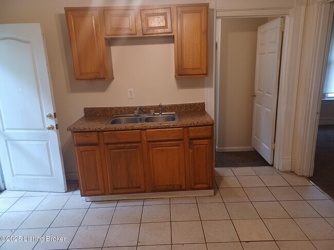 Foto del edificio - 1421 Hazel St