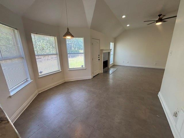 Foto del edificio - 517 Meadowcrest Dr