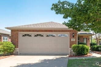 Building Photo - 1445 Birmingham Forest Dr