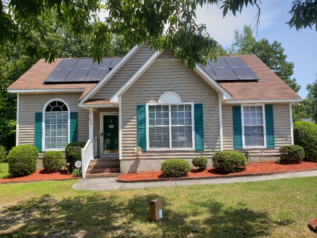 Foto del edificio - 239 Bradstone Rd