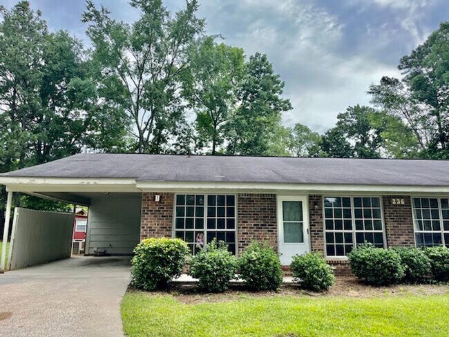 Foto del edificio - 236B Huffaker Rd NW