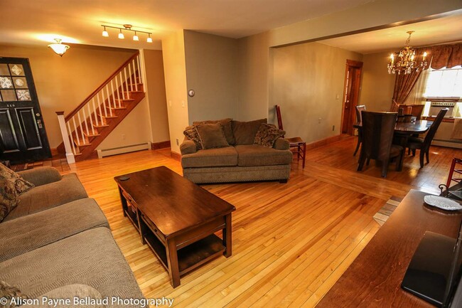 Building Photo - 113 Kidder St