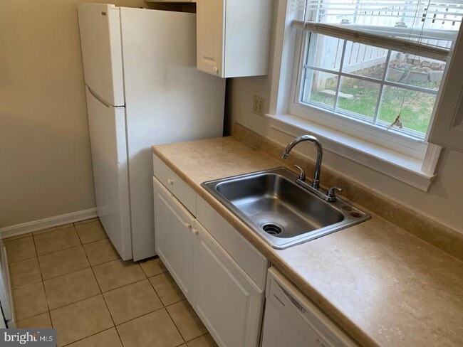 Building Photo - 9907 Hagel Cir