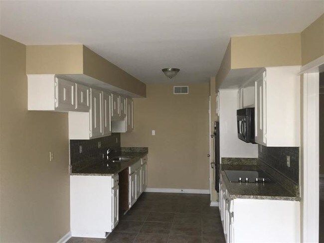 Foto del edificio - Available For Immediate Move In!