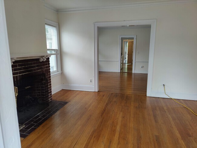 Foto del edificio - 145 Dover Rd