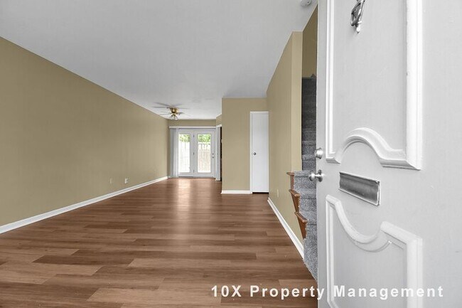 Foto del edificio - 1190-1196 Mccarley Dr