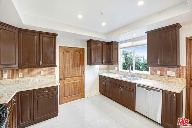 Foto del edificio - 1834 Euclid St