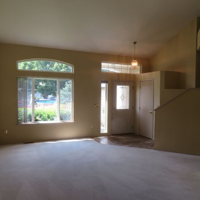 Building Photo - 5610 Mt Baker St SE