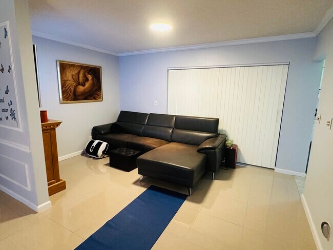 Foto del edificio - 4964 Eaglewood Rd