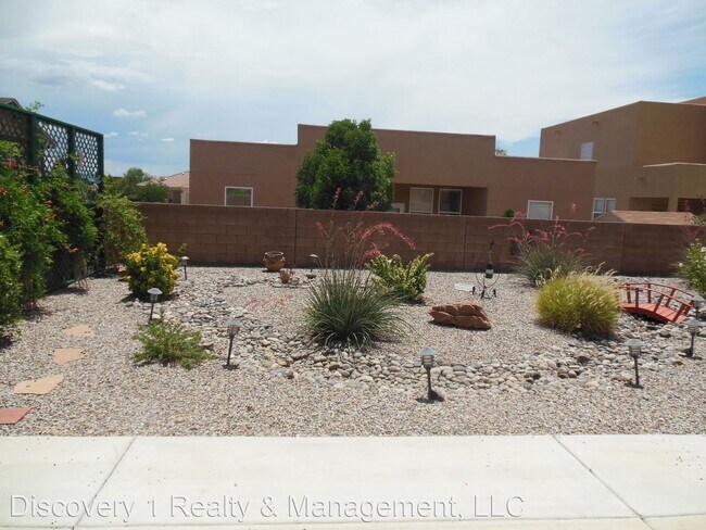 Building Photo - 3 br, 2.5 bath House - 1640 Arbolera Lp SE