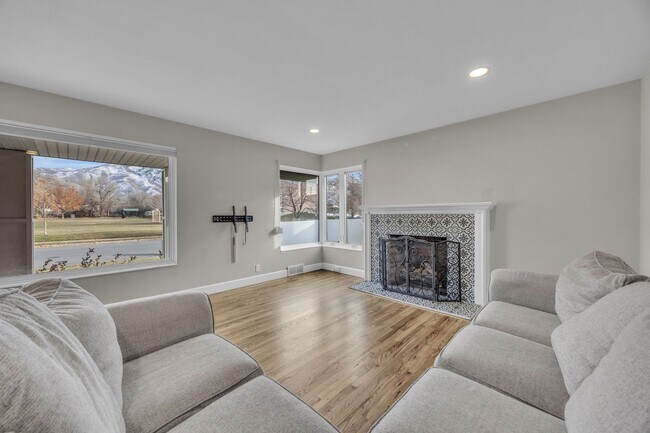 Foto del edificio - Charming Millcreek Home with Unique Style ...