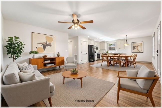 Foto del edificio - 300 Cottage Hl Ct