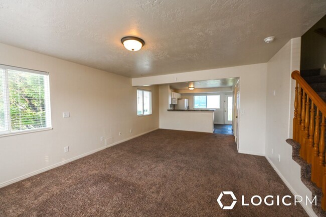 Foto del edificio - 1743 S 750 E St
